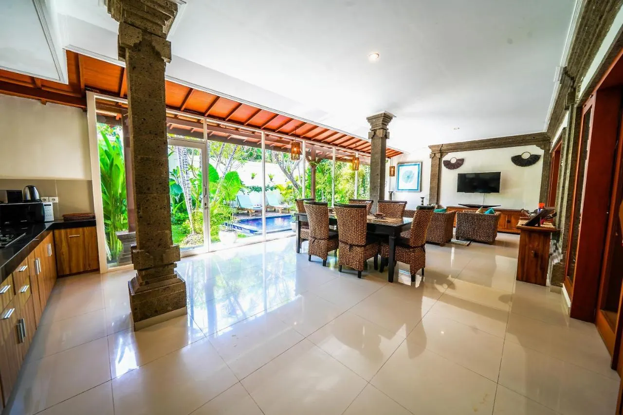 Villa Conor - Legian - Seminyak - 2 Bedroom 2 Bathroom Villa - Great Location