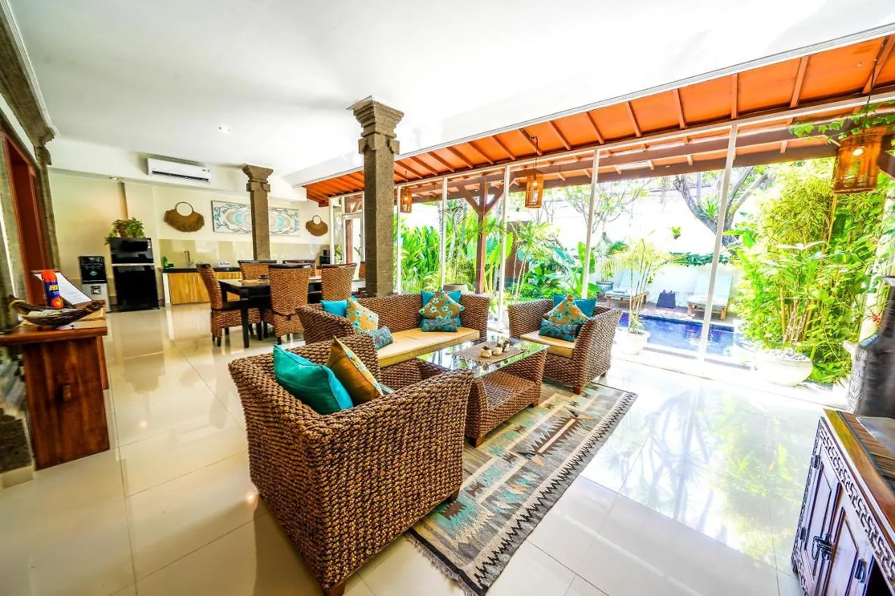 Villa Conor - Legian - Seminyak - 2 Bedroom 2 Bathroom Villa - Great Location